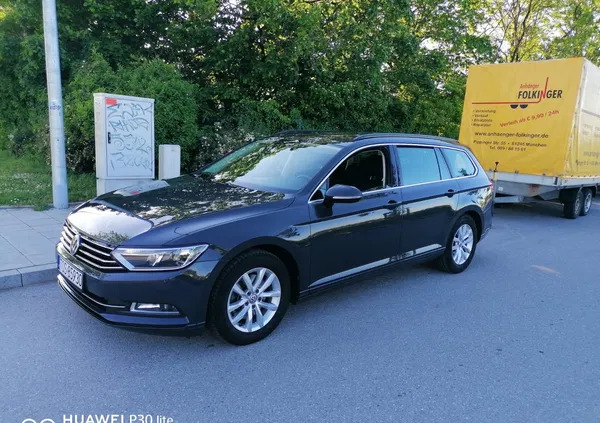 volkswagen passat Volkswagen Passat cena 56000 przebieg: 156000, rok produkcji 2016 z Kożuchów